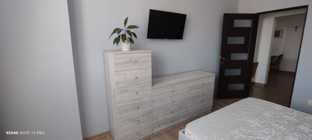 Apartament 3 cam. de inchiriat