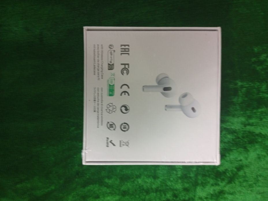 Продаю airpods Pro 3 с экраном