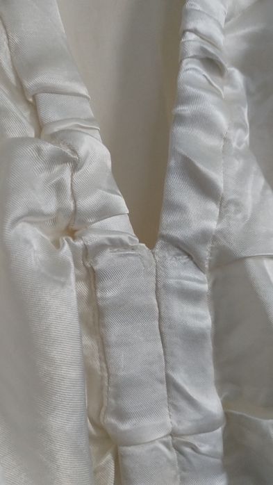 Vând rochie satin Zara