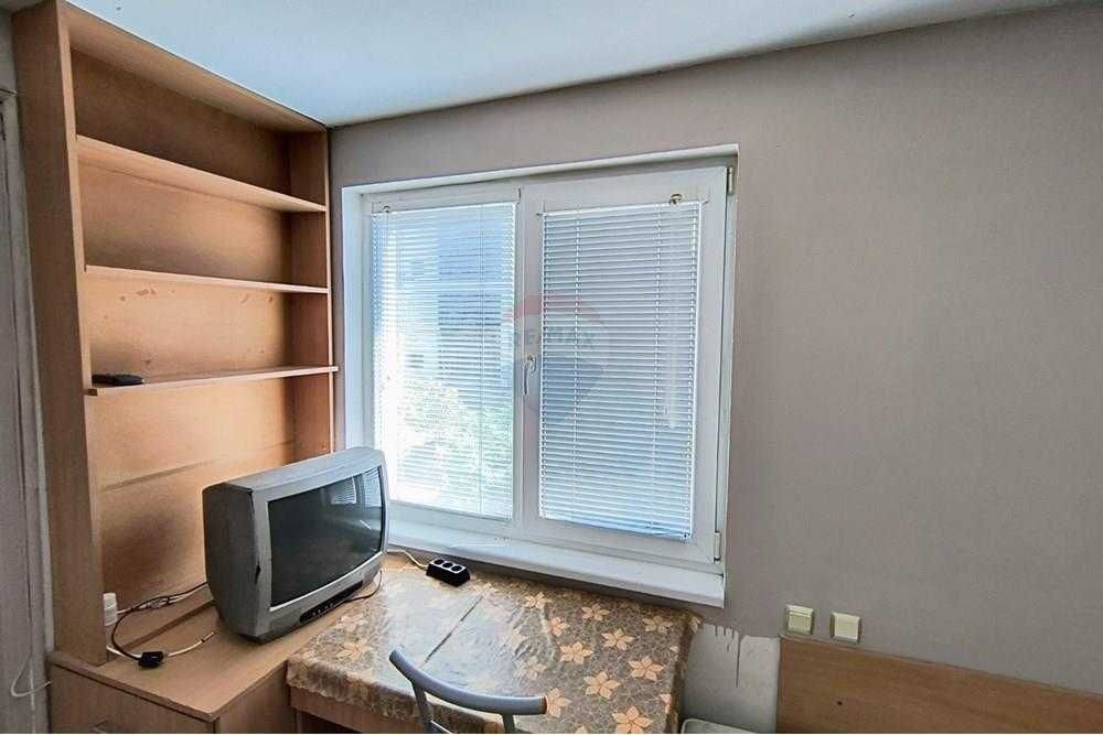 Продава се Етаж от къща в Шумен, Център - 39 кв.м за 1557 €/кв.м - Снимка #3