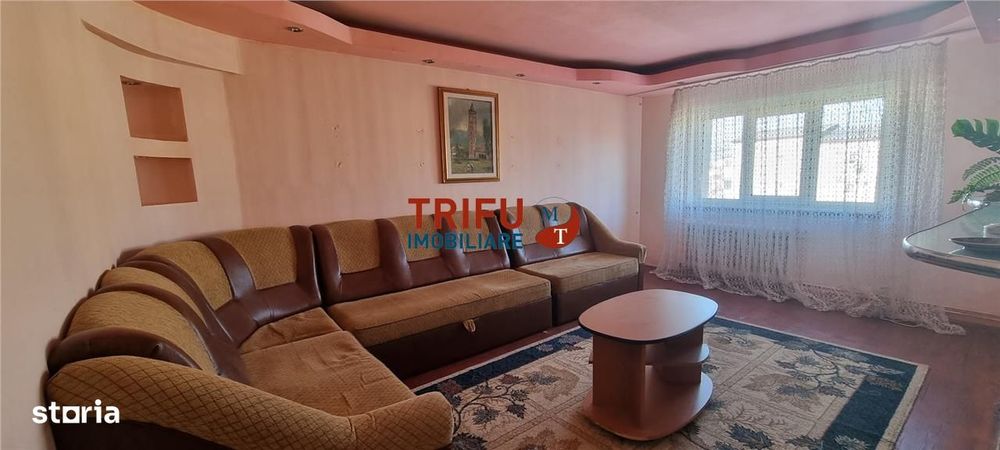 Apartament 3 camere de vanzare zona Tolstoi