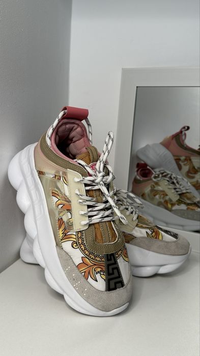 Adidasi versace chain reaction