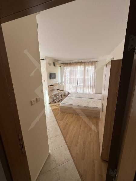 Дава се под наем Едностаен апартамент в Несебър - 38 кв.м за 298.86 € - Снимка #2