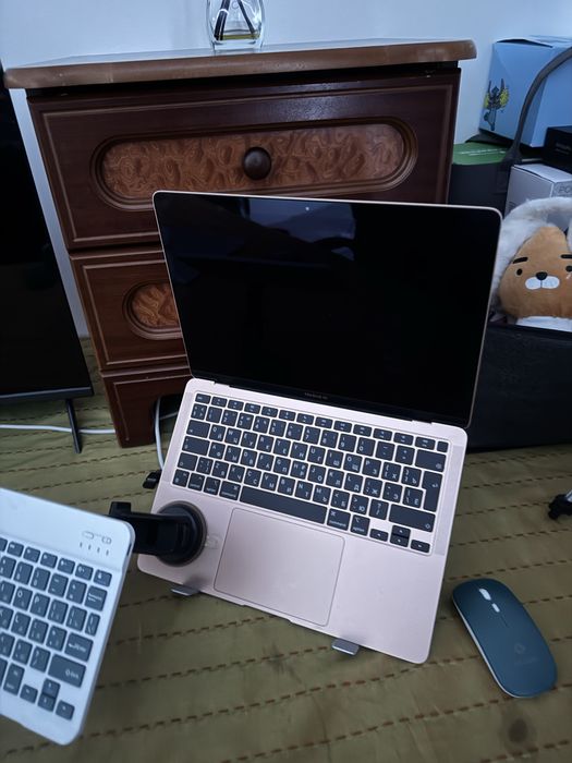 Макбук айр М 1 обмен