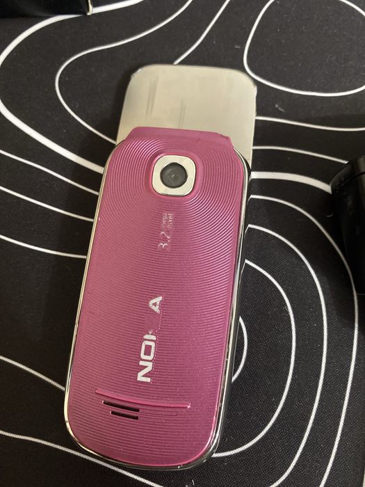 Nokia 7230 + Casca HandsFree Nokia BH-104