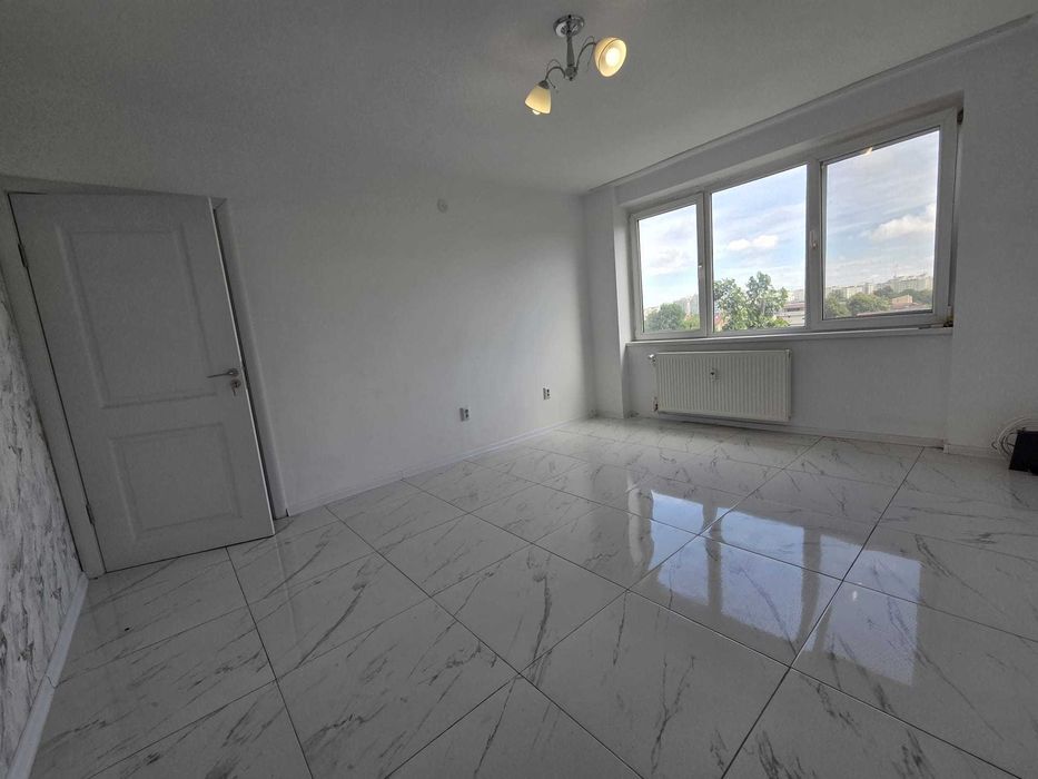 Particular, vand apartament 3 camere proaspat renovat Stefan cel Mare