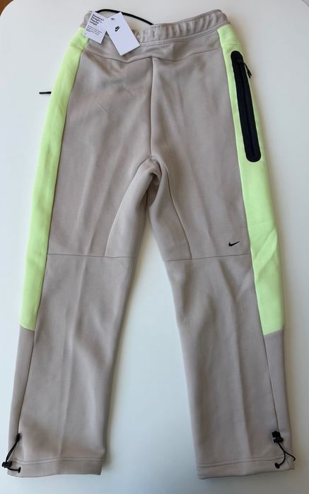 Nike tech fleece 2026 green