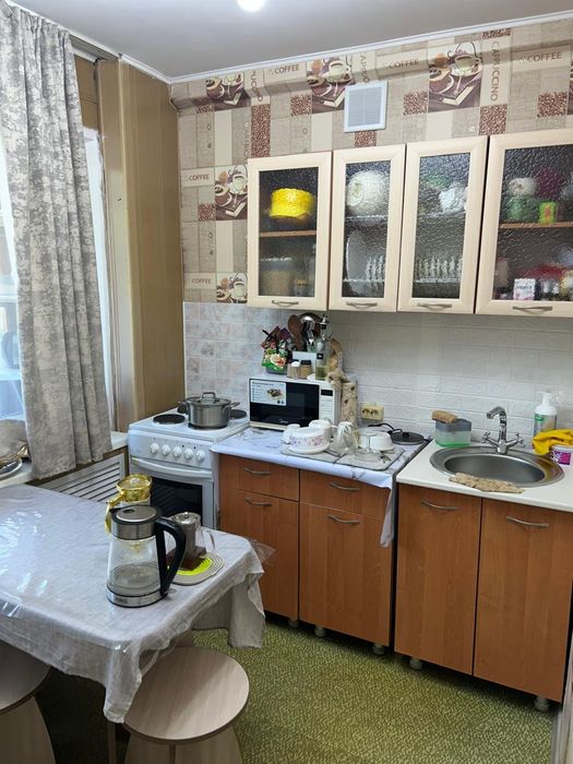 Продам квартиру Назарбаева 27/3