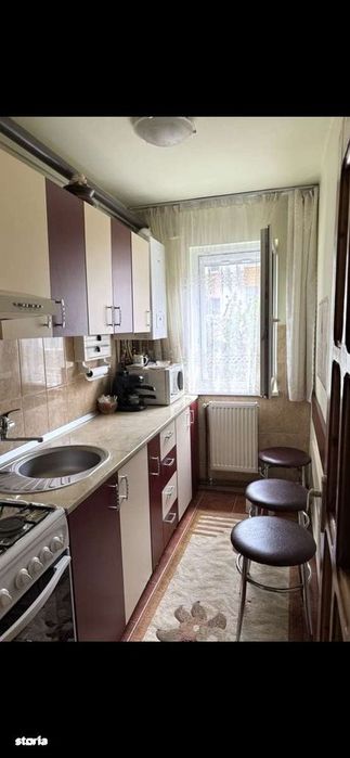 Apartament cochet 3 camere etaj 2 zona Unitatea Militară