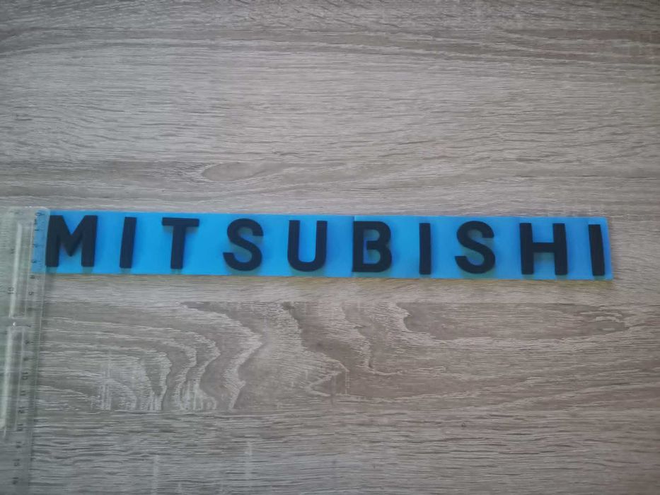 черен надпис Mitsubishi голям размер