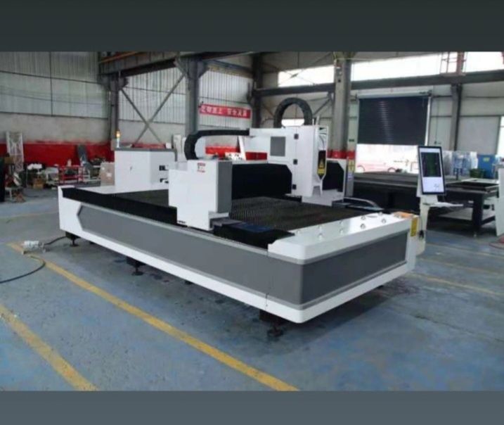 Лазерная резка 1500w                3000w