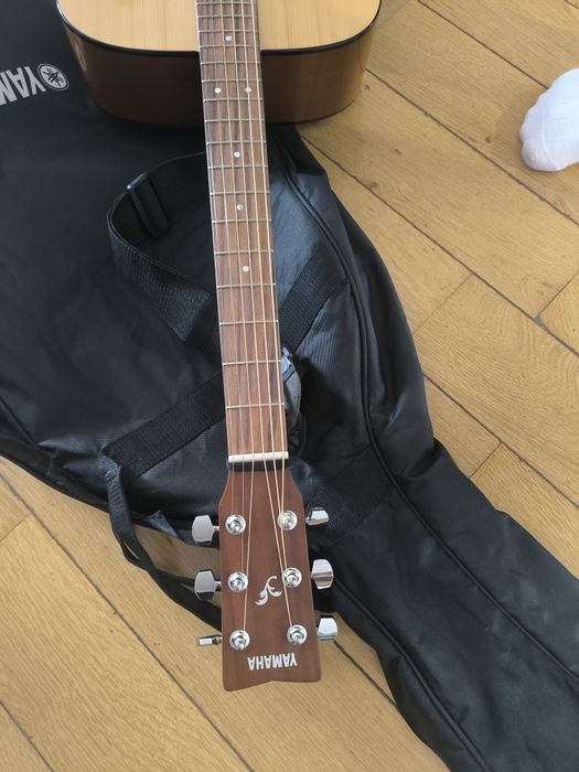 Vând/schimb Chitara acustica Yamaha F310P -  husa inclusă