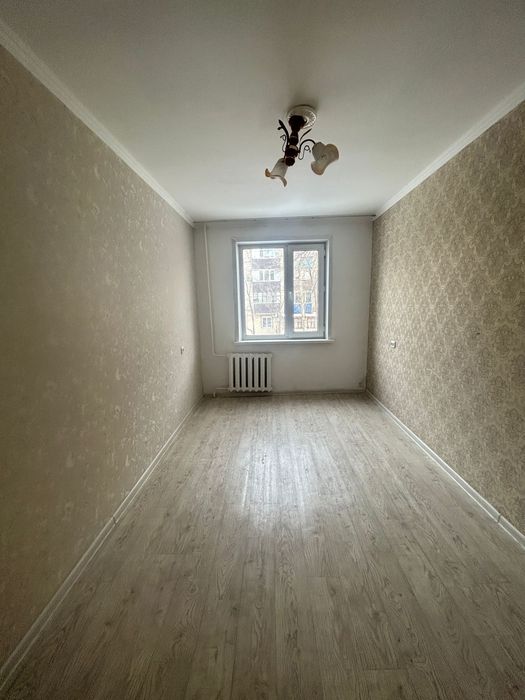 Продаётся 2 комн район 7 школа