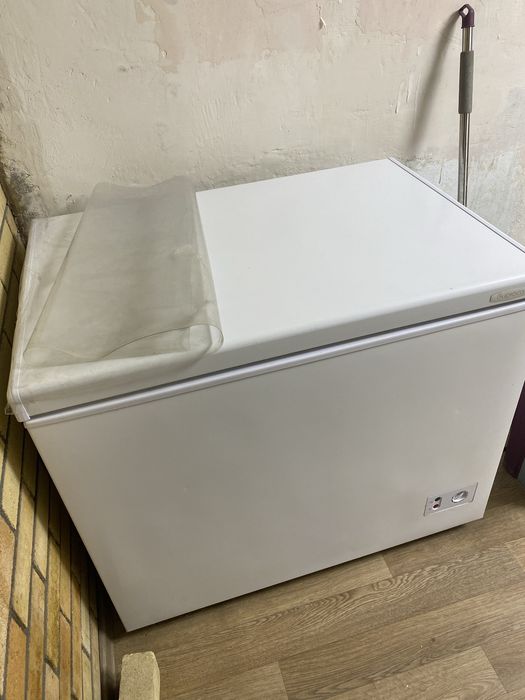 Продам морозильную камеру