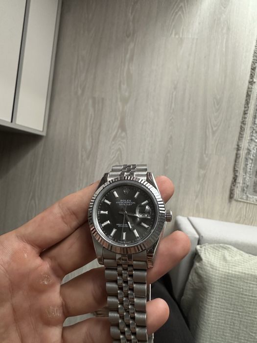 Rolex в сером циверблате