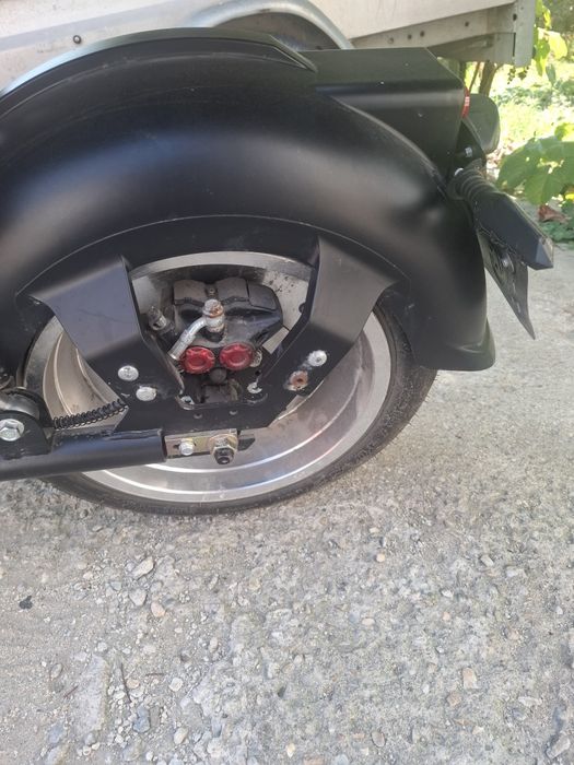 Vand scuter electric. Variante