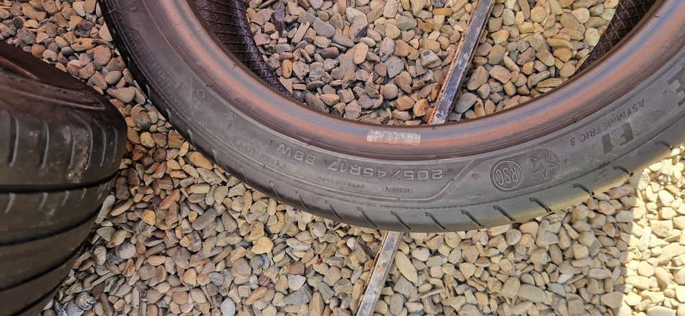 2 Anvelope Good Year 205 45 R17 de vara