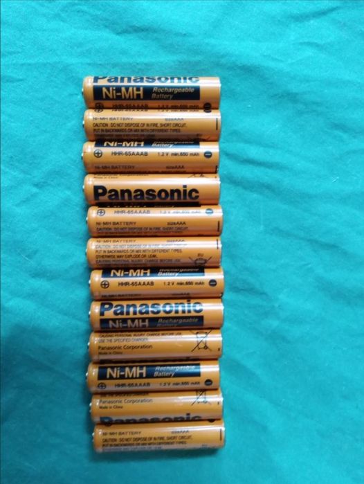 Set 12 buc acumulatori AAA  nimh Panasonic 650mAh. Sunt noi, originali