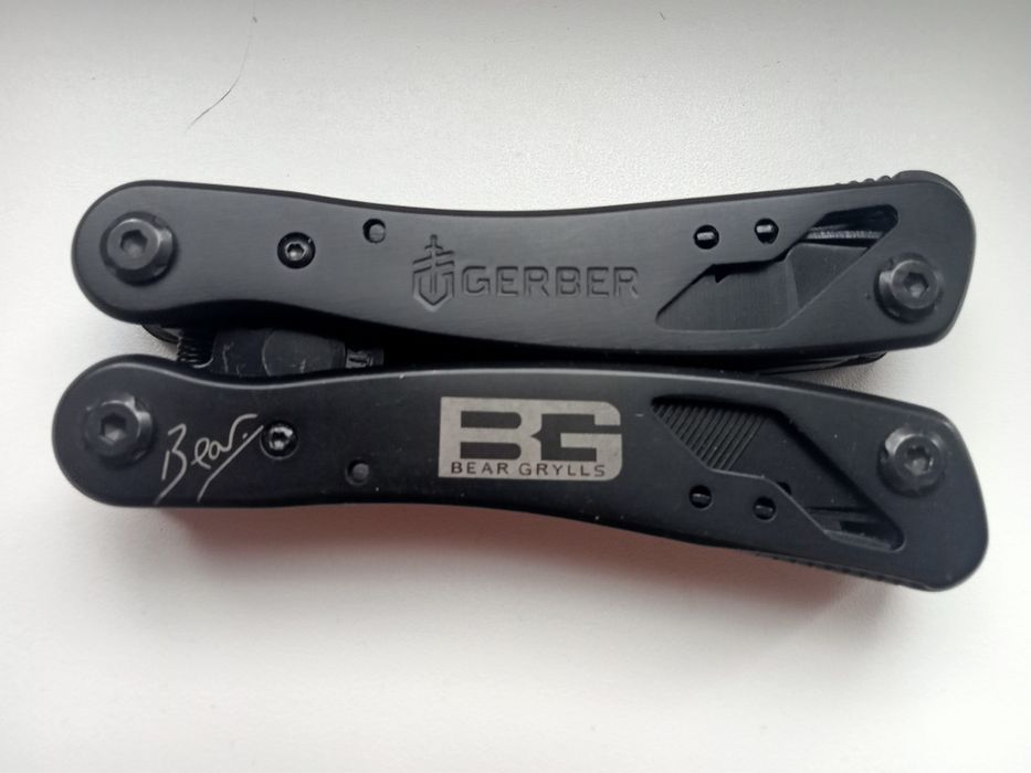 Продаю пласкогубцы(брелок отличный подарок)