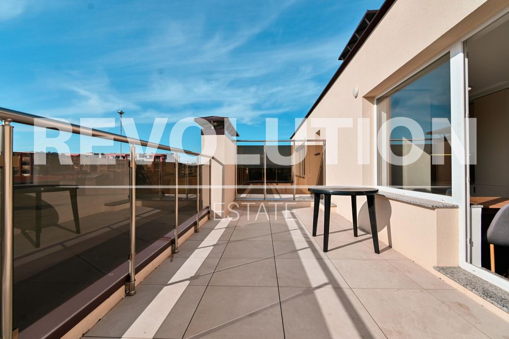 Дава се под наем Тристаен апартамент в София, Люлин 10 - 85 кв.м за 700 € - Снимка #18