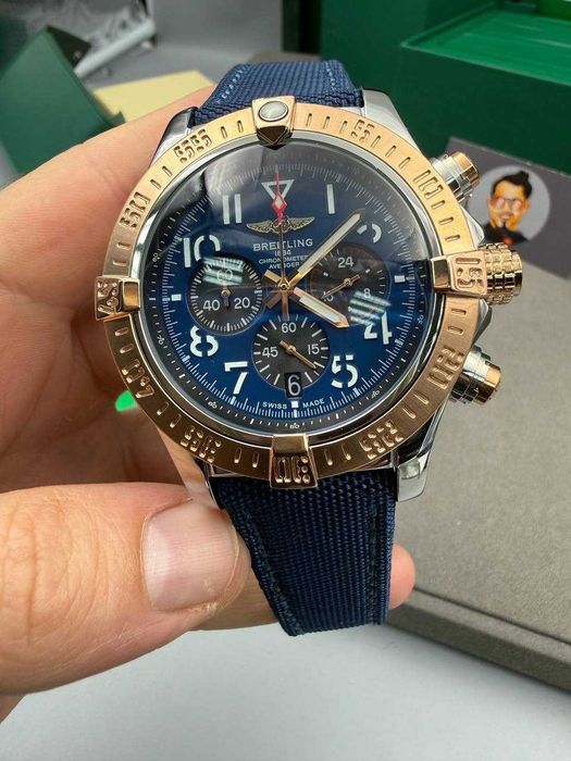Breitling Chronmat AVenger двуцветен