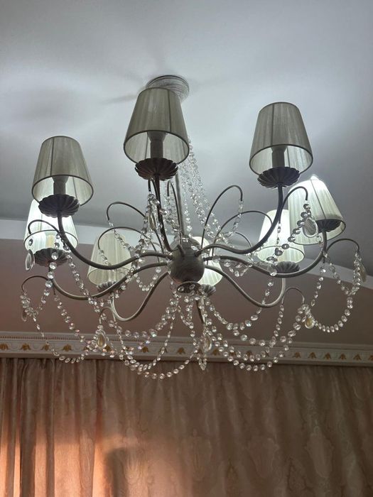 Продам люстры!!!