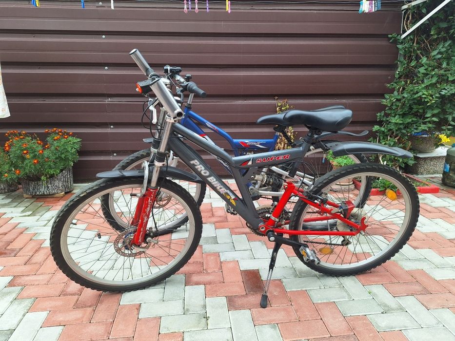 Biciclete Mountain Bike cu suspensii fata si spate