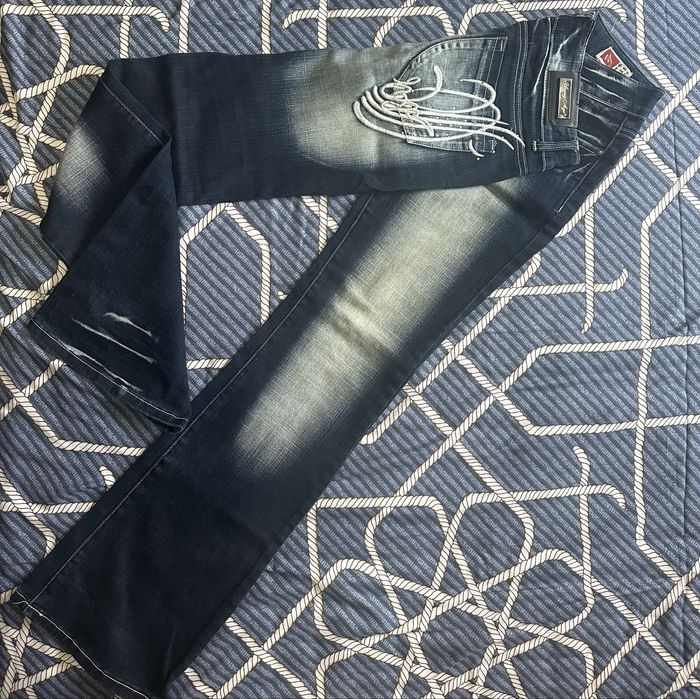 Джинсы клеш 28 размер