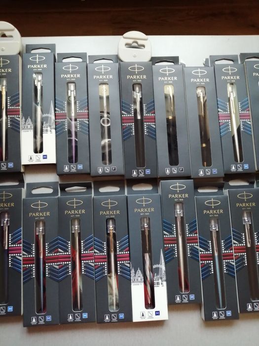 Pixuri Parker noi sigilate.