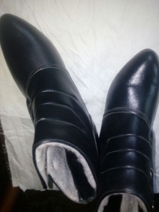 Женские зимние ботиночки и финские сапоги.  Всё абсолютно новое.