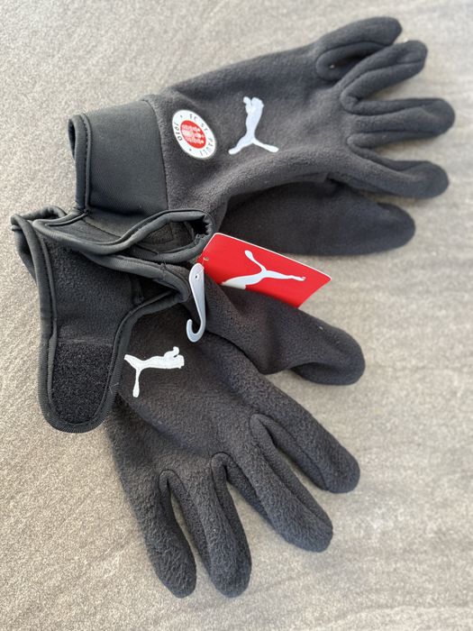 Manusi Puma St. Pauli noi, originale.