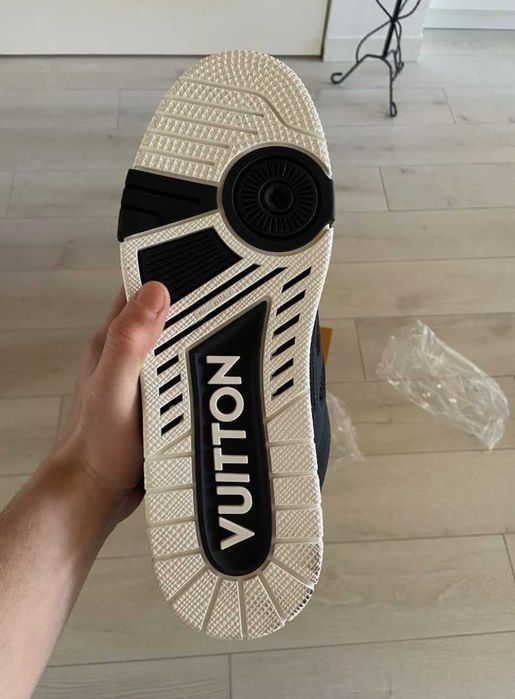 *NOU* Louis Vuitton LV Skate negri - verificare colet