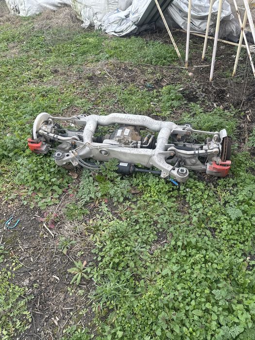 Заден мост за bmw e60/61 година на производство 2003година
