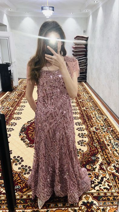 Платья в хорошем состояниее