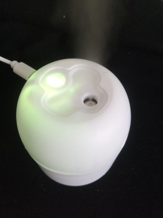 Светещ овлажнител