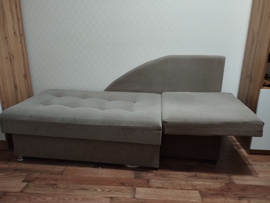 Мини - диван -кровать ,под рост до 180 см