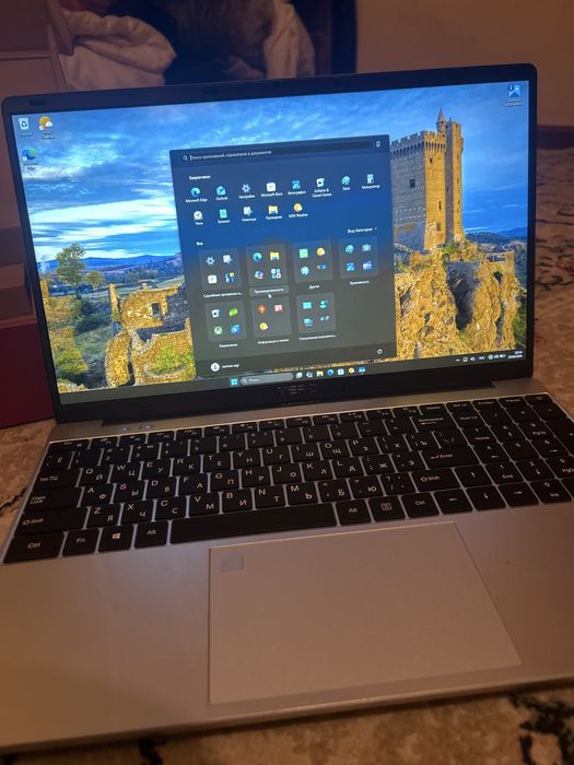 LAPTOPS гарантия 1 мецес