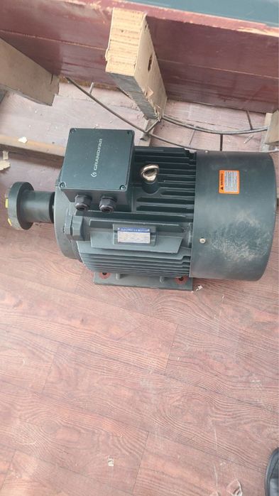 Центробежный насос GRANDFAR GSM100-315C/4