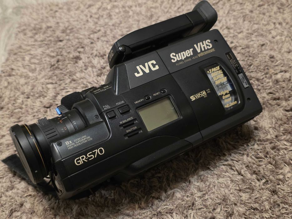 Camera Video JVC GR-S70 Veche SuperVHS CA NOUA