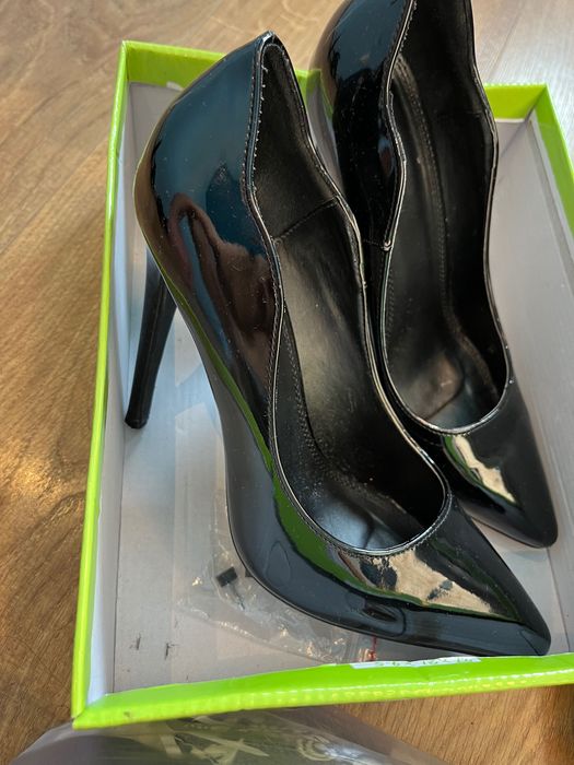 Дамски обувки с ток