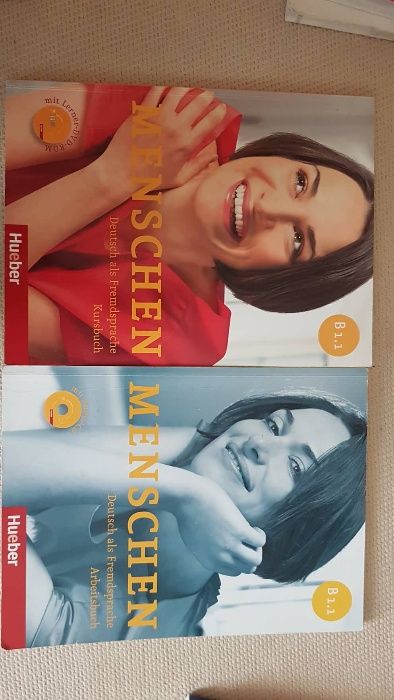 Учебници, тетрадки, речник и адаптирани книги на немски език