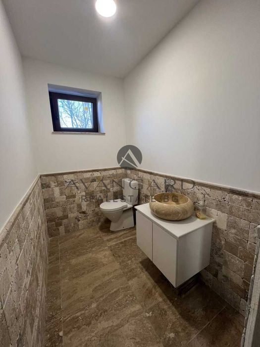 оф.24684 Самостоятелна двуетажна къща с акт 16 в Крумово