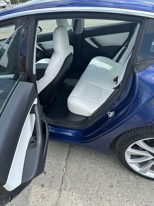 Tesla Model 3 Long Range AWD 2019
