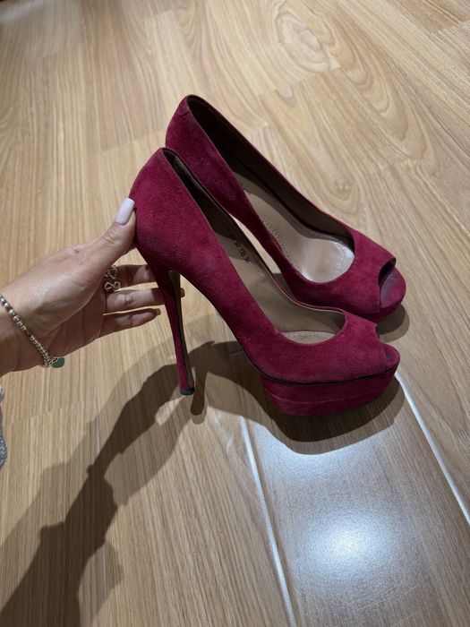 Туфли на каблуке