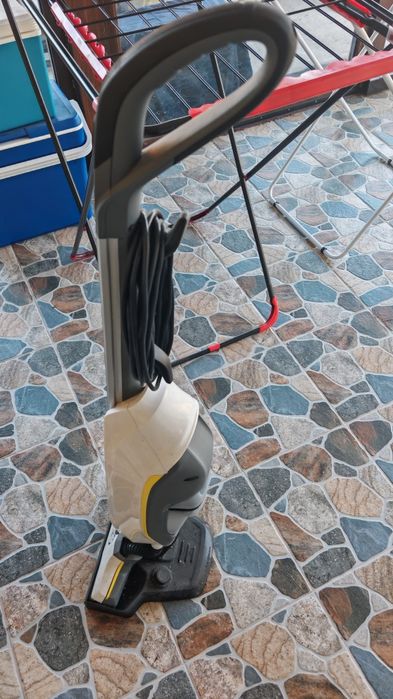 Vând mop vertical Karcher FC5 premium white