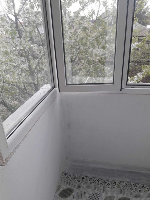 Inchiriez ap.2 cam zona Gara