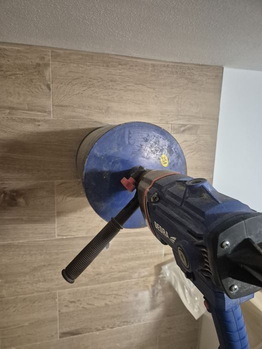 Găuri prin carotare