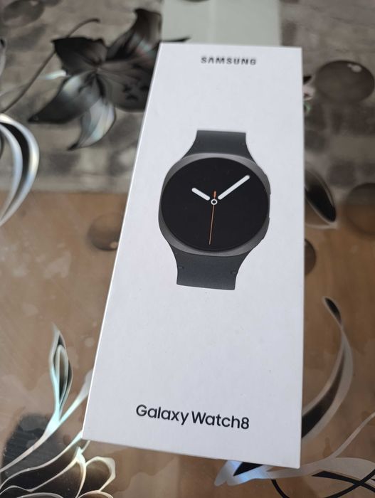 Продавам Samsung Galaxy Watch 8 – 44 mm  Продавам Samsung Galaxy Watch 8, 44 mm