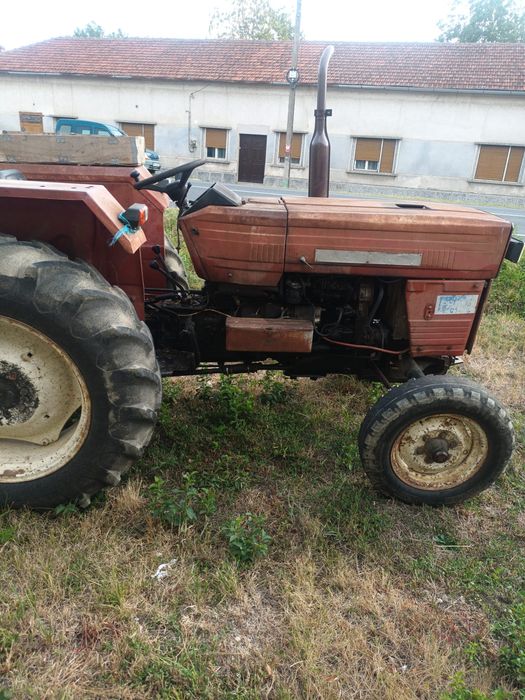vând tractor utb 445