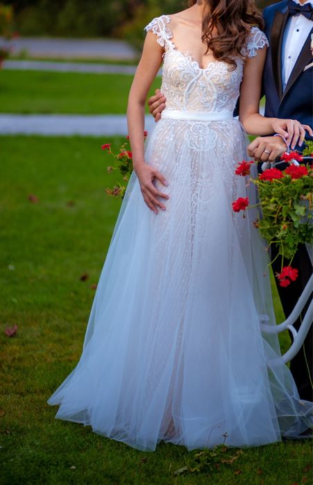 Rochie de mireasa Natalia Vasiliev cu fusta si bretele detașabile